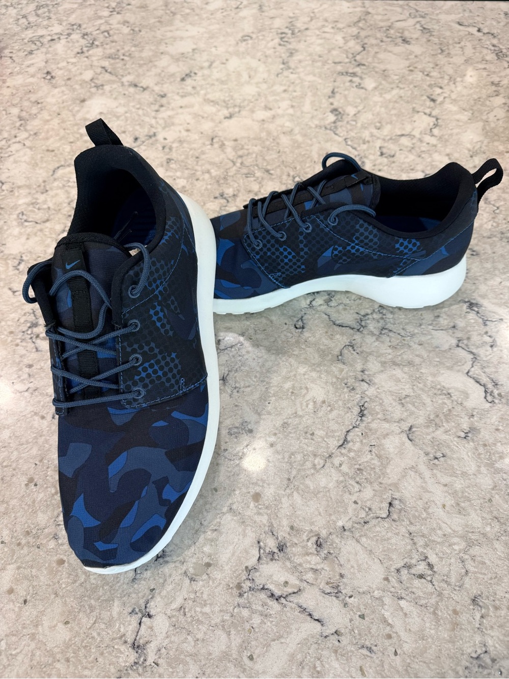 Size 10.5M/12W - Nike Roshe One Print Blue Camo - 655206-404